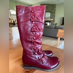Dark red, like new boots!